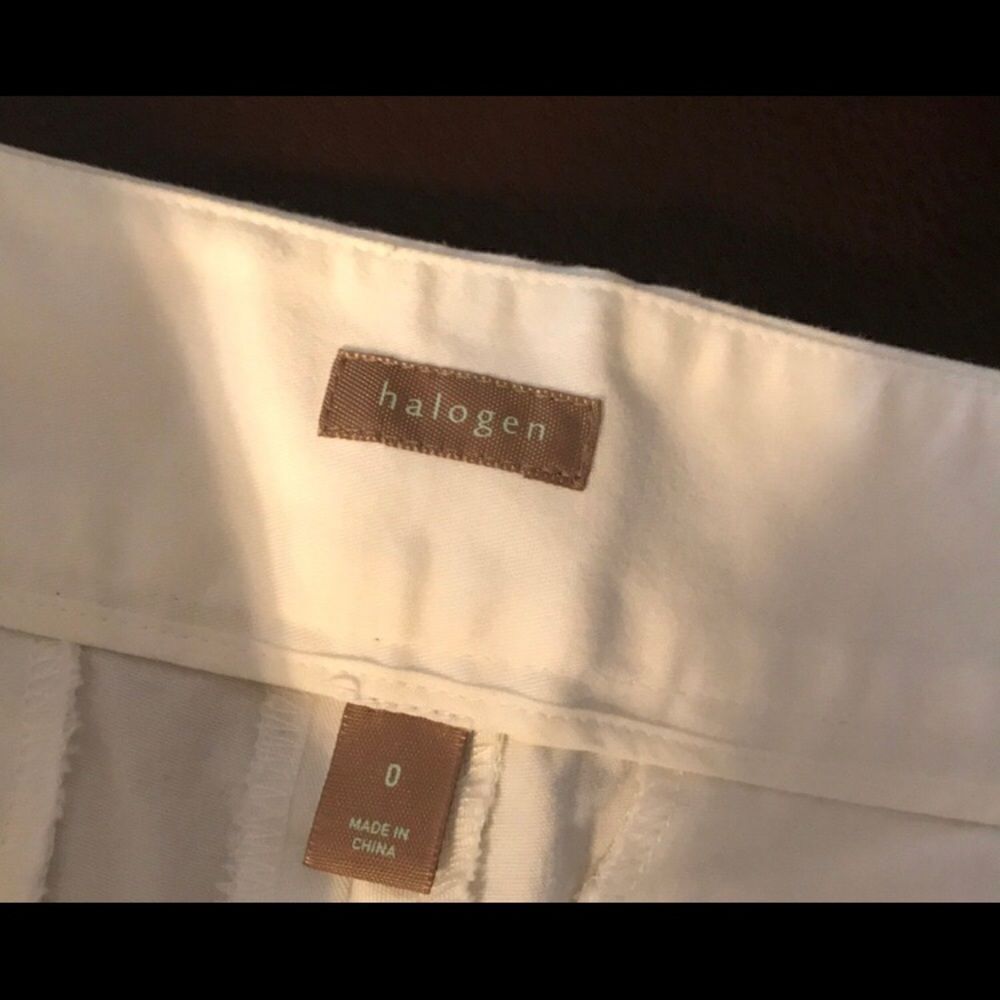 Halogen Shorts SIZE 0 White - Picture 2 of 2